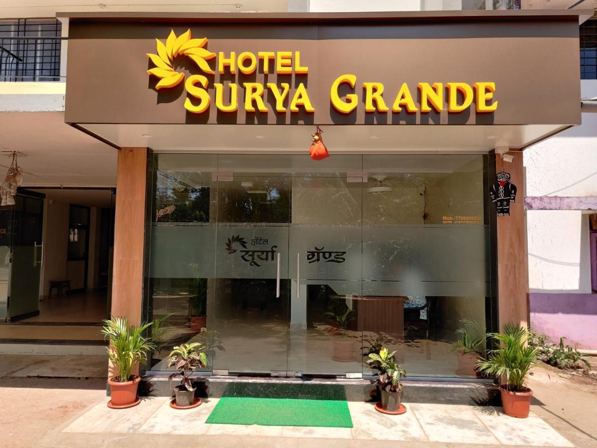 Hotel Surya Grande Kudal  Extérieur photo