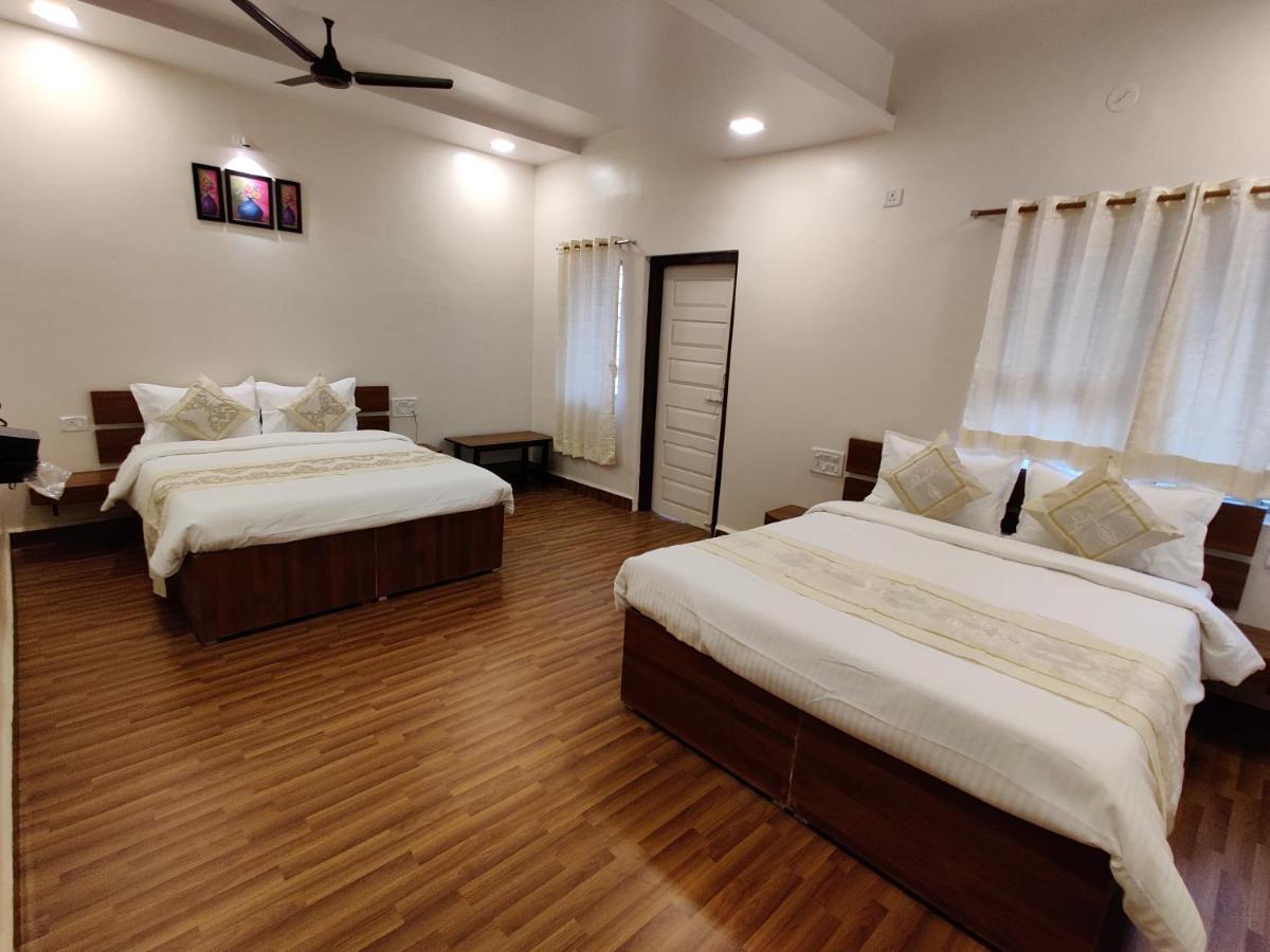 Hotel Surya Grande Kudal  Extérieur photo